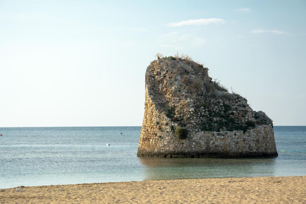 Appartamento A 150 M Dal Mare Climatizzato Con Bellissimo Patio Esterno Torre Pali Εξωτερικό φωτογραφία