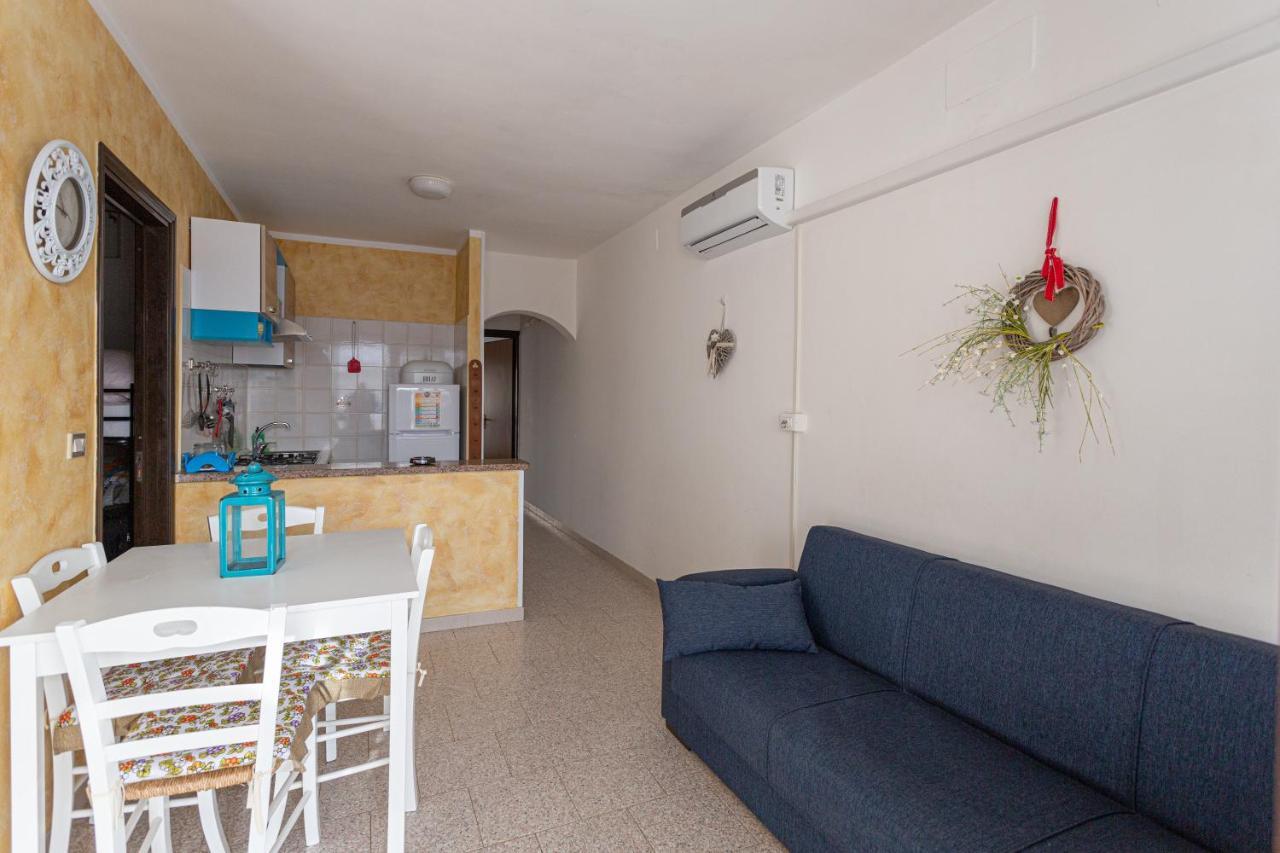Appartamento A 150 M Dal Mare Climatizzato Con Bellissimo Patio Esterno Torre Pali Εξωτερικό φωτογραφία